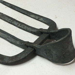 手工打造四齿锄头尖4齿耙子种植农具开荒四爪锄头四齿钉耙木柄