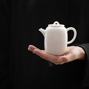 羊脂玉瓷茶壶手工白瓷手执泡茶壶家用仿古陶瓷小号单壶防烫手抓壶