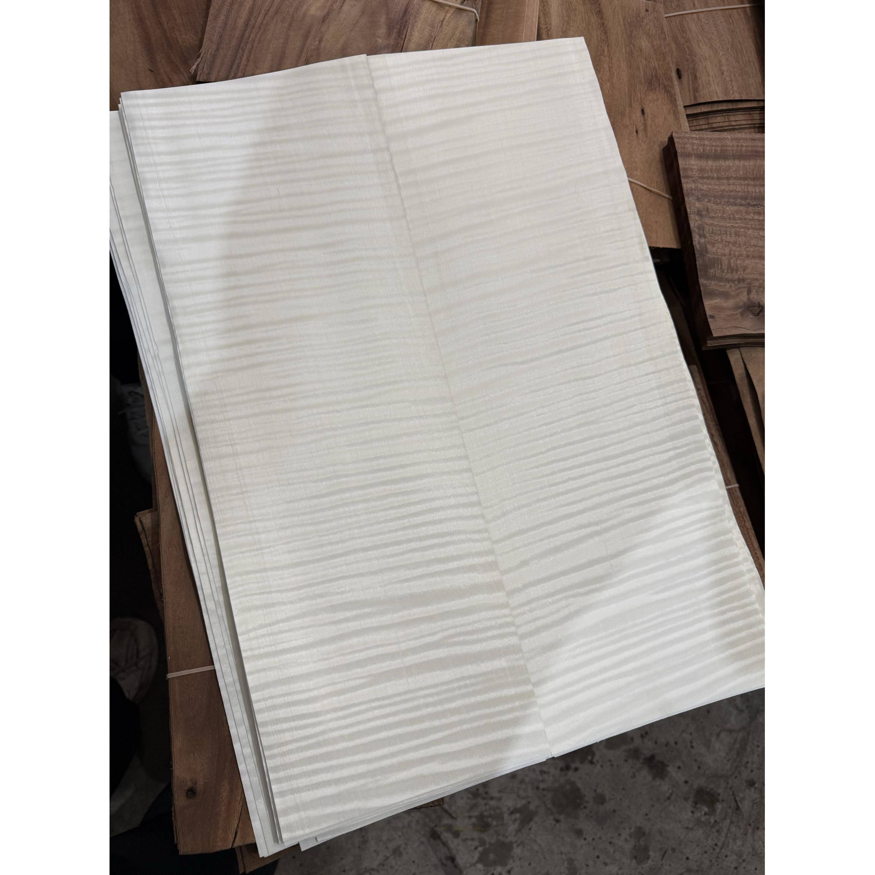 虎纹枫影漂白 电吉他木皮贴面 500*340-380*0.5 mm 木皮木片 贴面