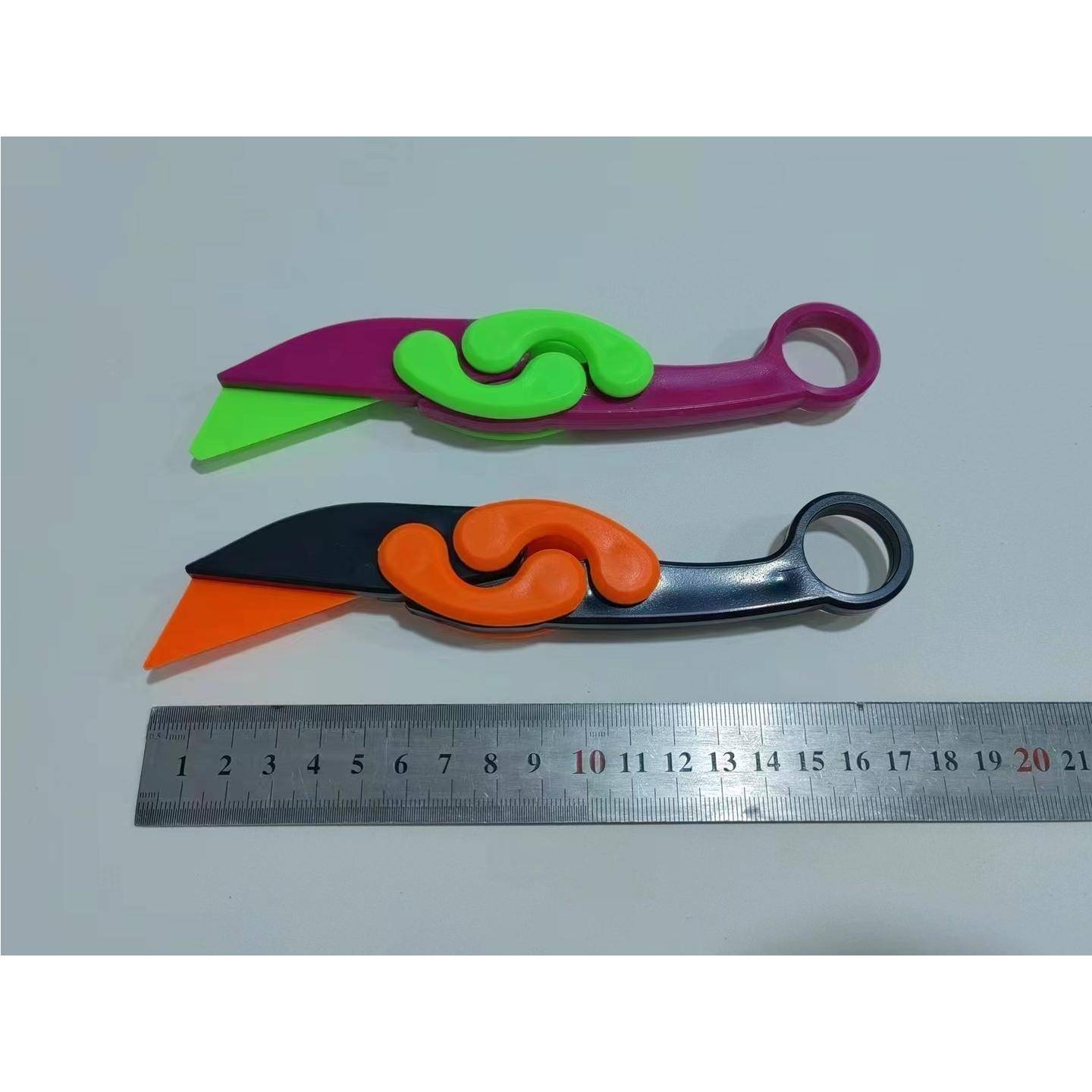 网红3D重力折叠蝴蝶爪刃玩具