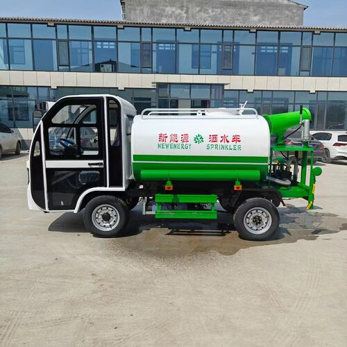 柴油三轮洒水车供应工地雾炮洒水车道路降尘绿化2立方洒水车