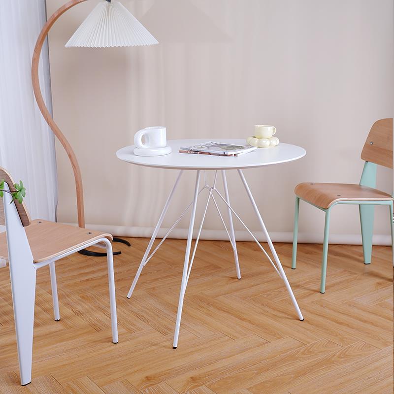 北欧小户型圆形餐桌家用餐厅圆桌简约中古咖啡桌ins风伊姆斯桌子