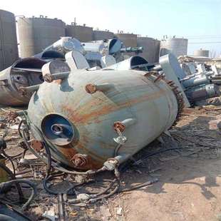 反应釜2000升电加热搪瓷夹套反应釜出售多台搪瓷铮亮加热棒12千瓦