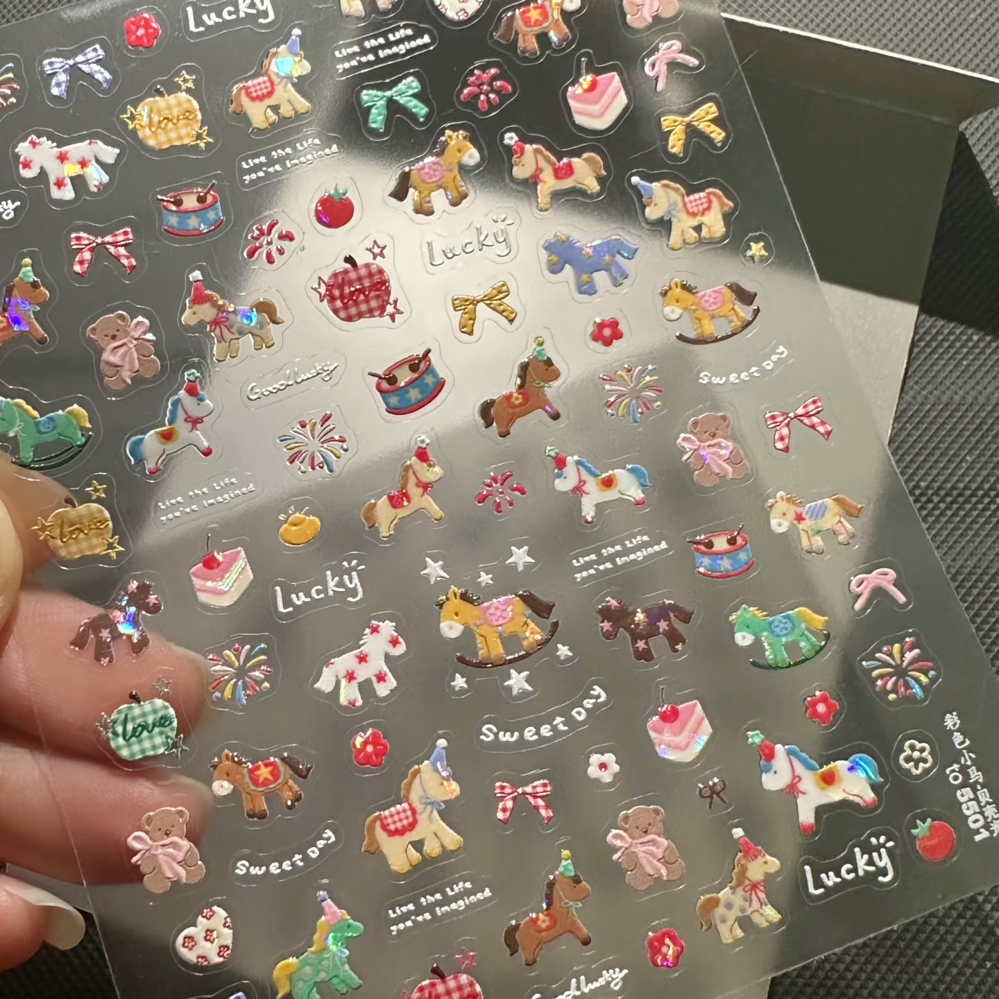 2026新款马年彩色小马浮雕美甲贴纸定制3d立体可爱cyan sea贴纸,彩妆/香水/美妆工具,指甲装饰,淘宝优惠券,粉丝福利购,淘宝优惠卷