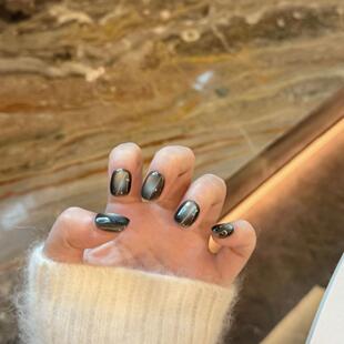 【黑珍珠】手工穿戴甲超酷显白黑色瓷白玻璃珠追光猫眼短美甲024