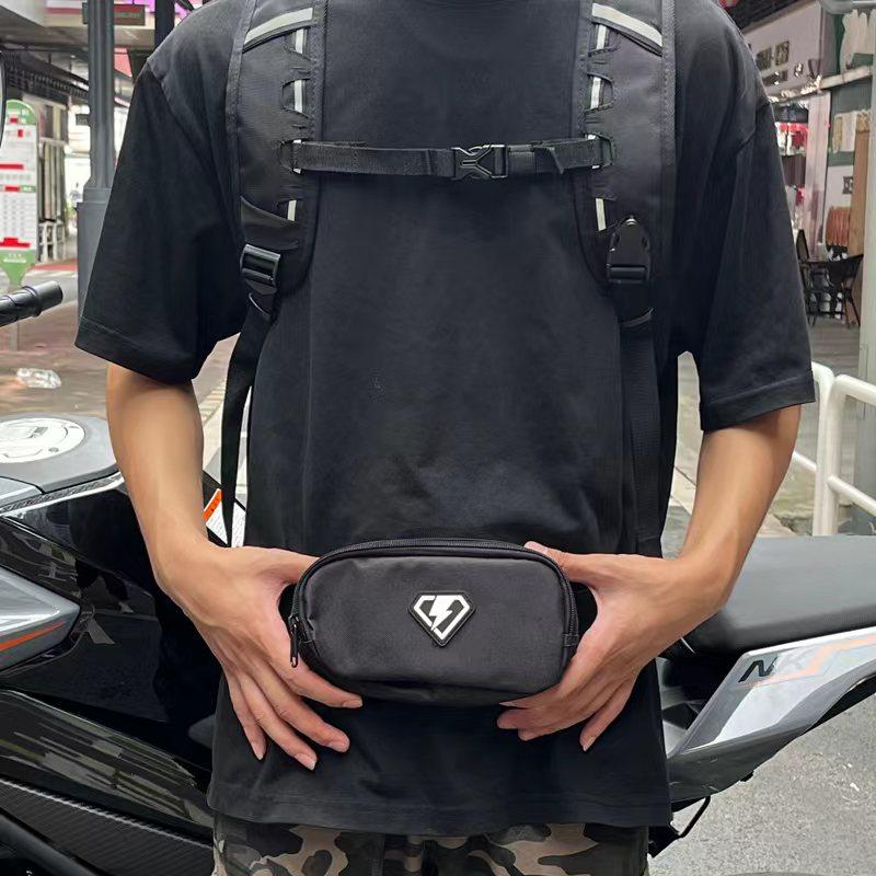 极速机车骑士摩旅碳纤纹机车骑行双肩旅行安全帽全V盔包防水硬壳