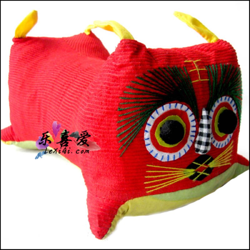 红色条绒枕头陕西民间工艺单人虎头枕填充棉布老虎手工刺绣布老虎