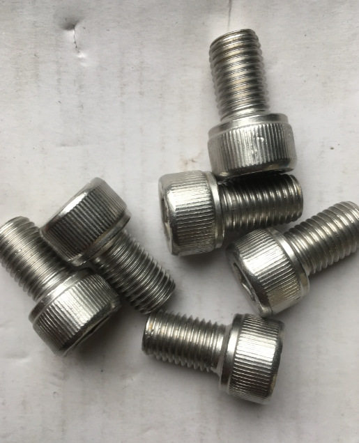 304不锈钢内六角圆柱头螺钉 DIN912 细牙M10x1.25x16 钝化