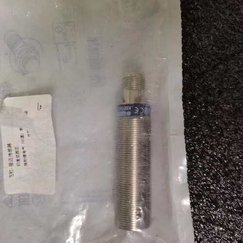 议价电感式接近开关 XS618B1NBM12