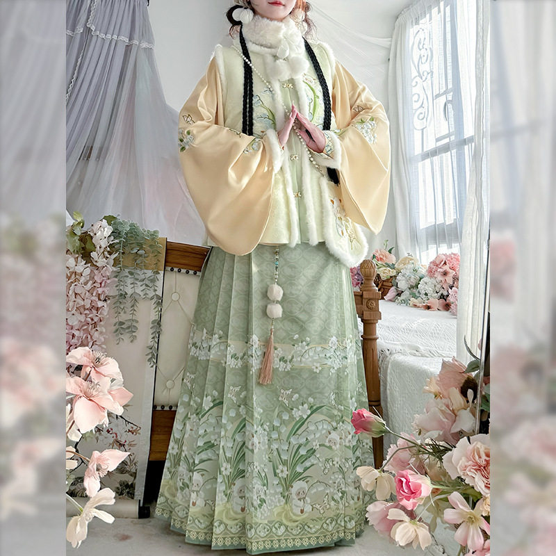 原创明制汉服女铃兰咩咩2025新款冬季加厚比甲马面裙古装,女装/女士精品,汉服套装,淘宝优惠券,粉丝福利购,淘宝优惠卷