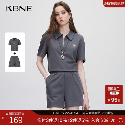 翻领+拉链+纯色