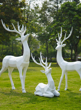 玻璃钢抽象鹿摆件块面几何梅花鹿雕塑园林景观小区售楼部草坪装饰