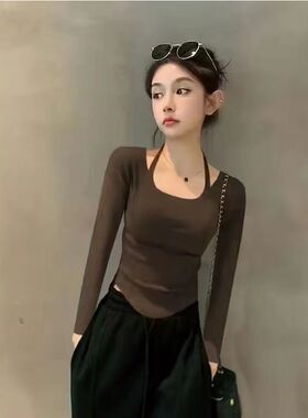 2025新款秋冬咖色长袖T恤女挂脖不规则下摆短款正肩螺纹薄款上衣