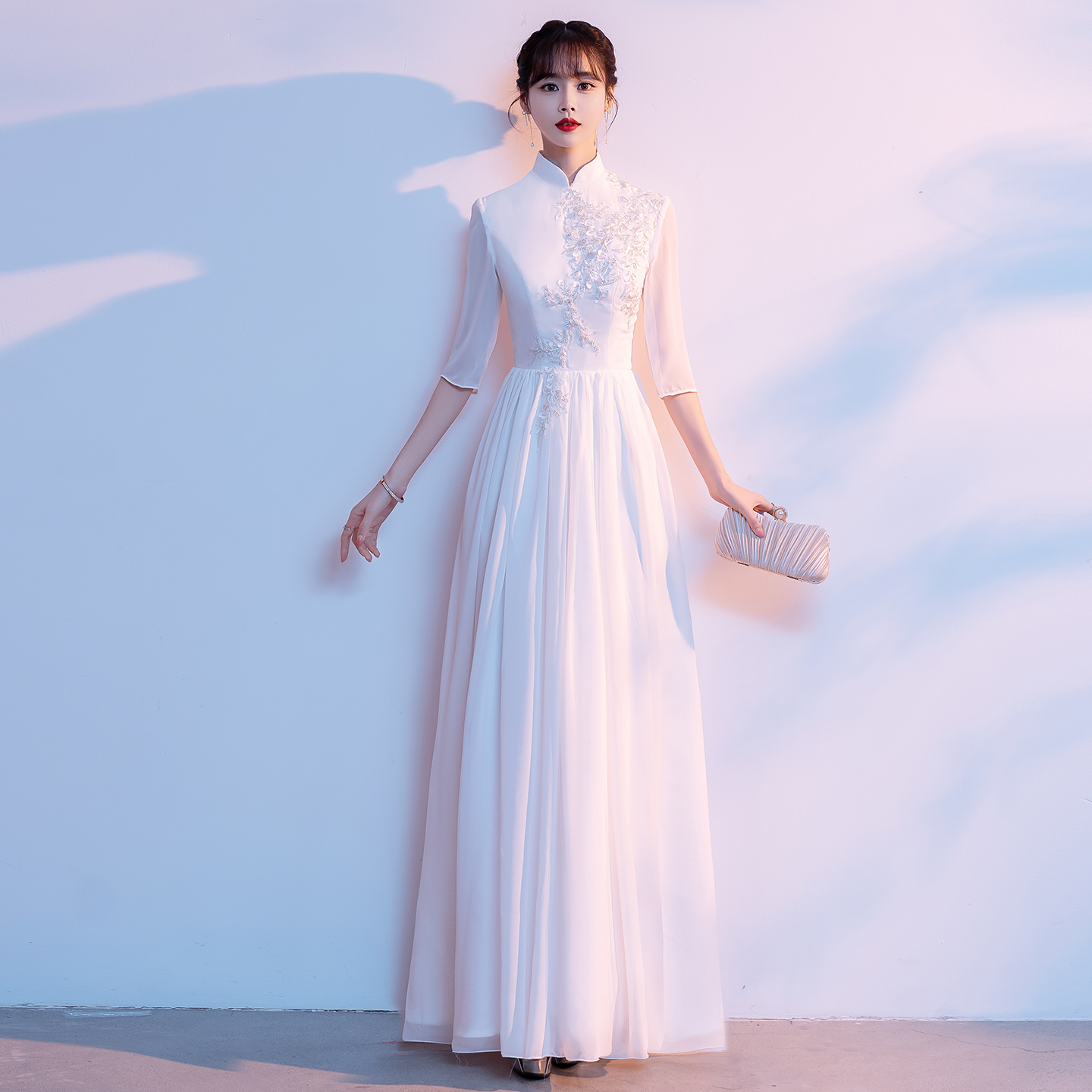 大合唱白演出服女中国风主持人指挥礼服中式立领旗袍气质表演长裙