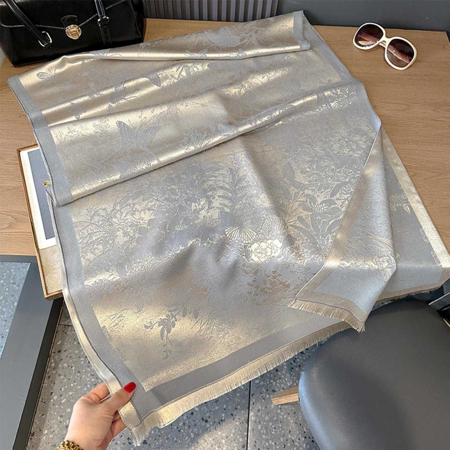 秋冬双面仿羊绒水墨蝴蝶飞舞素雅加厚保暖围巾空调房护颈披肩外搭