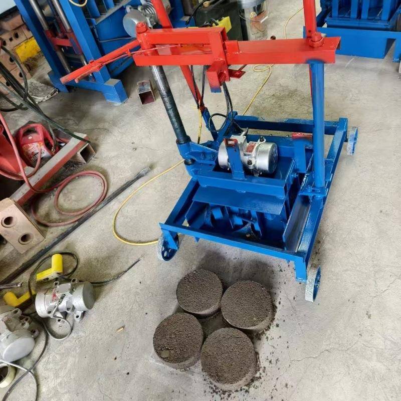 免烧水泥制砖机空心打砖机家用小型移动压砖机器模具可更换