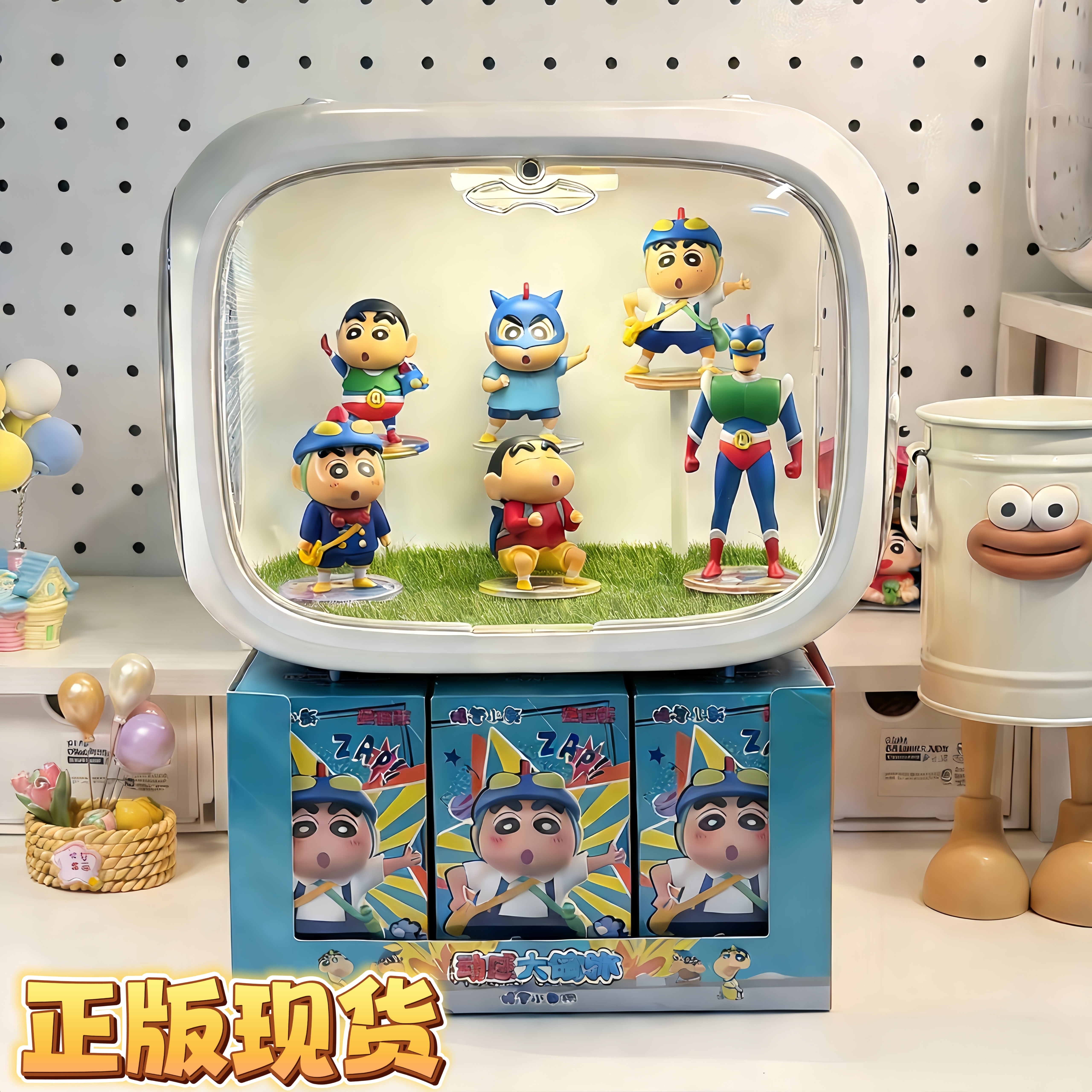 正版蜡笔小新盲盒儿童生日礼物