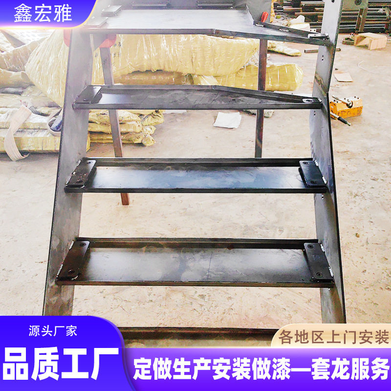 现代简约家用钢梯厂家货源阁楼复式钢结构楼梯室内别墅楼梯