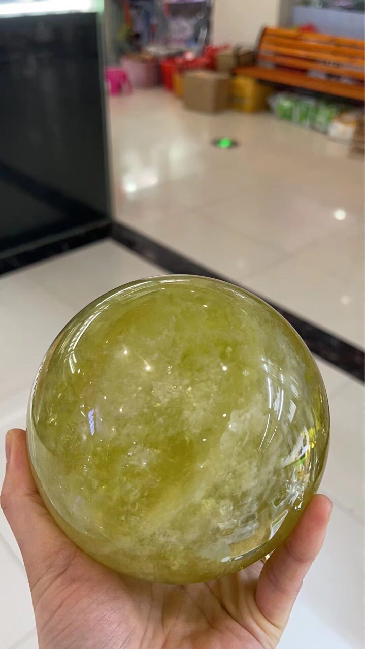 天然黄水晶球黄色水晶球原石打磨进门客厅摆件玄关家居批发装饰品