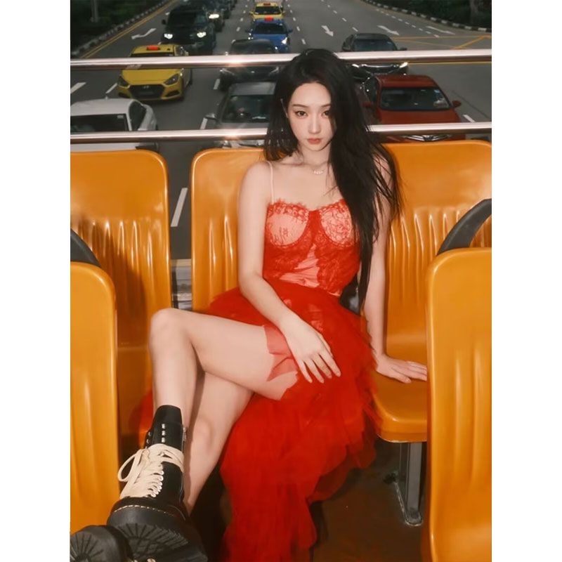 法式重工红色蕾丝吊带连