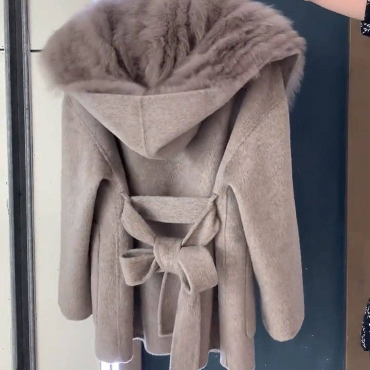 设计感气质减龄仿狐狸毛拼接皮草毛呢外套女2023秋冬新款毛毛大衣