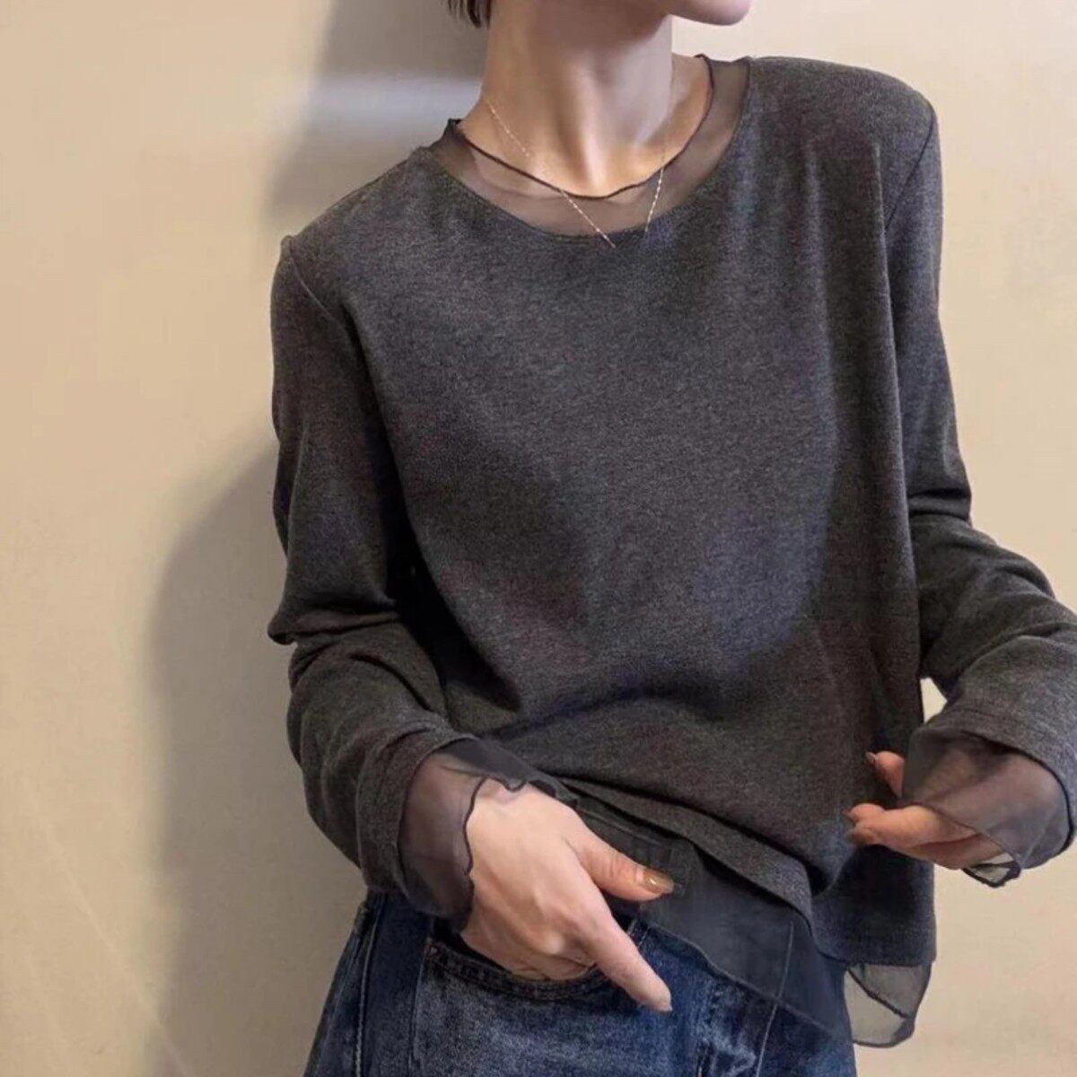 2领秀优品铺灰色网纱拼接长袖T恤女早秋打底衫宽松休闲洋气显上衣