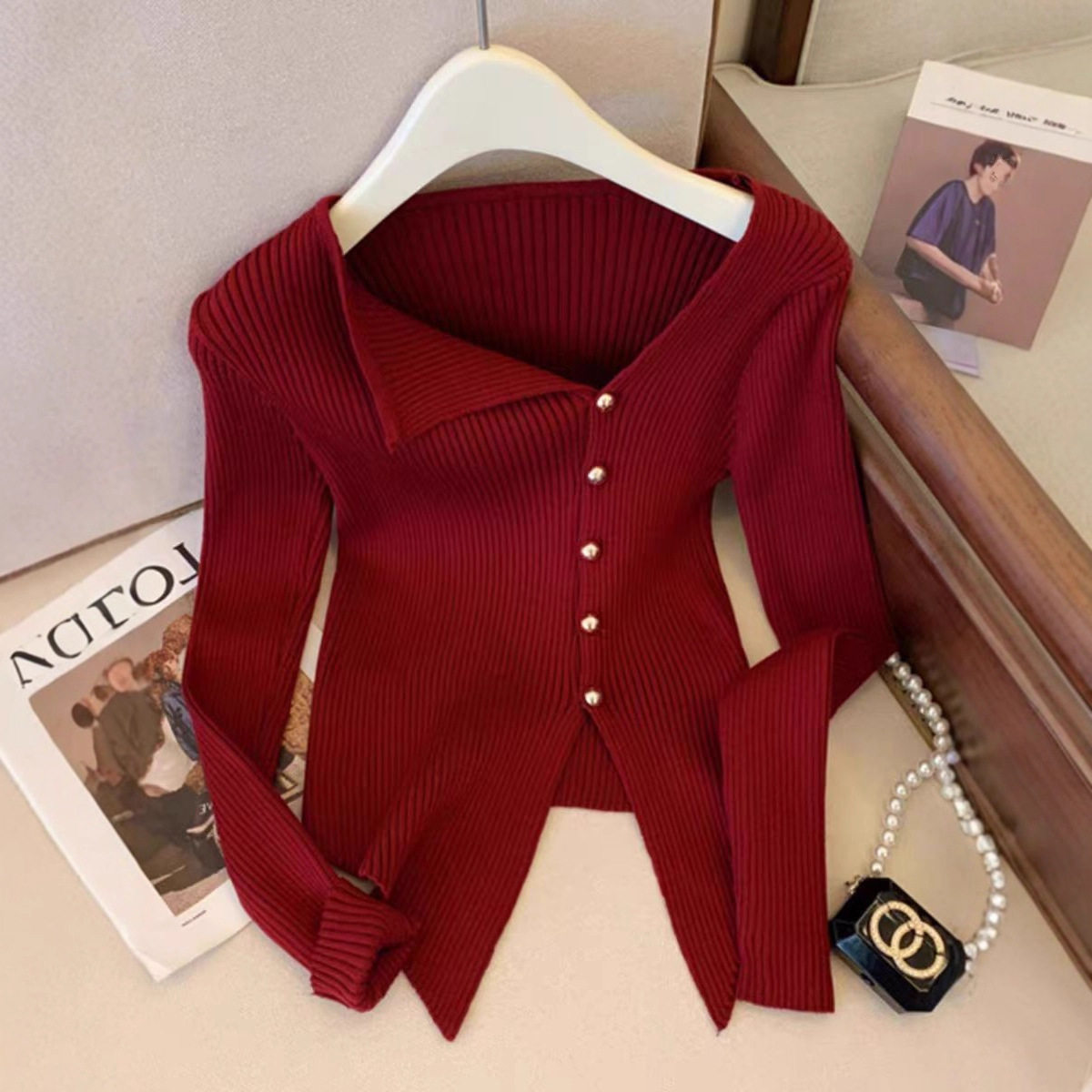 红色V领长袖针织衫女秋冬季不规则小众毛衣修身内搭法式掐腰上衣