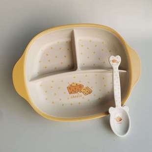 儿童三格餐盘碗分餐盘幼儿园勺食品级工程车中大童餐盘配吸盘宝宝