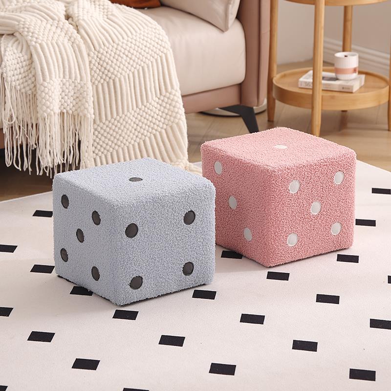 家用创意小骰子凳子儿童沙发凳宝宝小板凳泰迪绒客厅坐凳脚凳网红