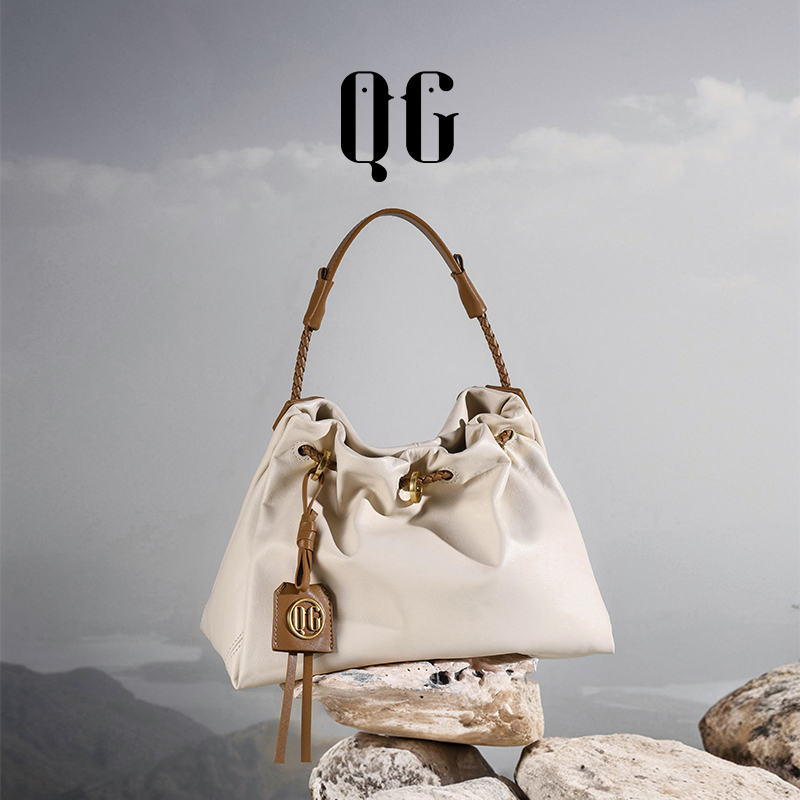 QG新款头层牛皮托特包流浪包女