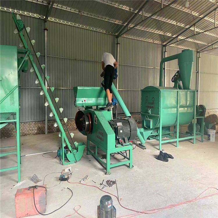 养牛场用环模饲料颗粒机组图片小型饲料颗粒成套机组占地面积小