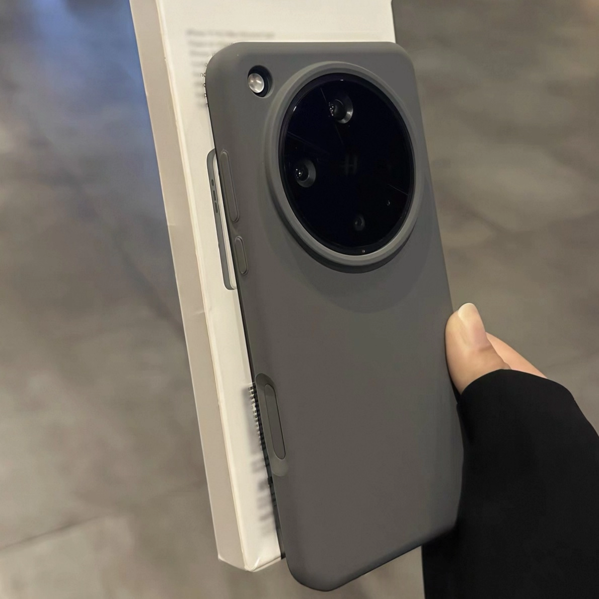 秋冬石墨灰液态硅胶适用华为mate80promax手机壳mate70air/60肤感pura80ultra软糯nova14/13男女magic8/7pro