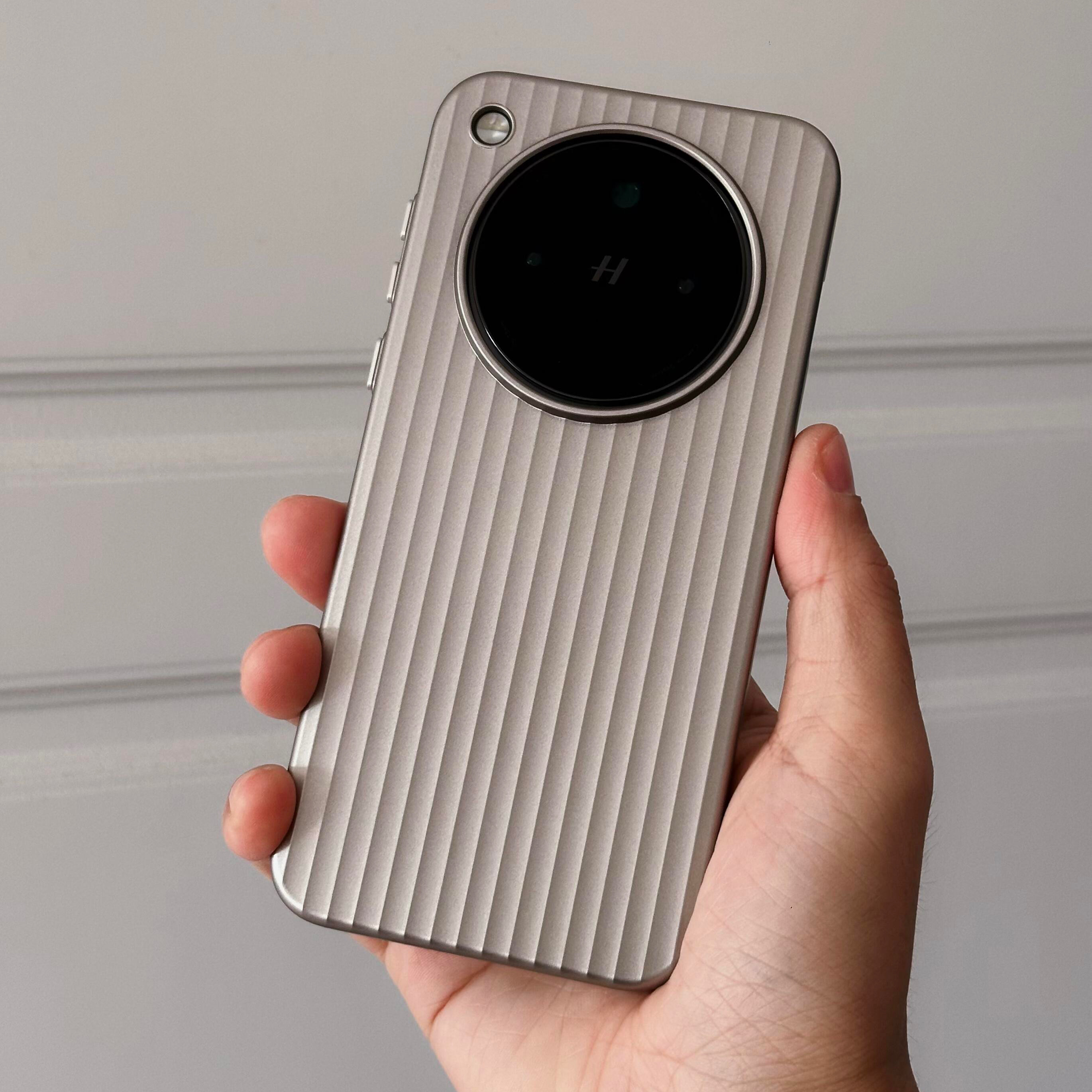 高级感钛灰色瓦楞适用小米15ultra手机壳肤感15spro超薄14/13散热红米K80防指纹k70至尊版K60金属s25/24+/23p