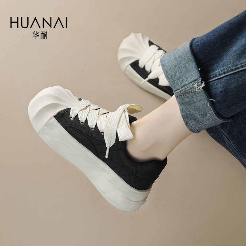 华耐贝壳头女款单鞋2024春季新款透气百搭休闲板鞋厚底增高运动鞋