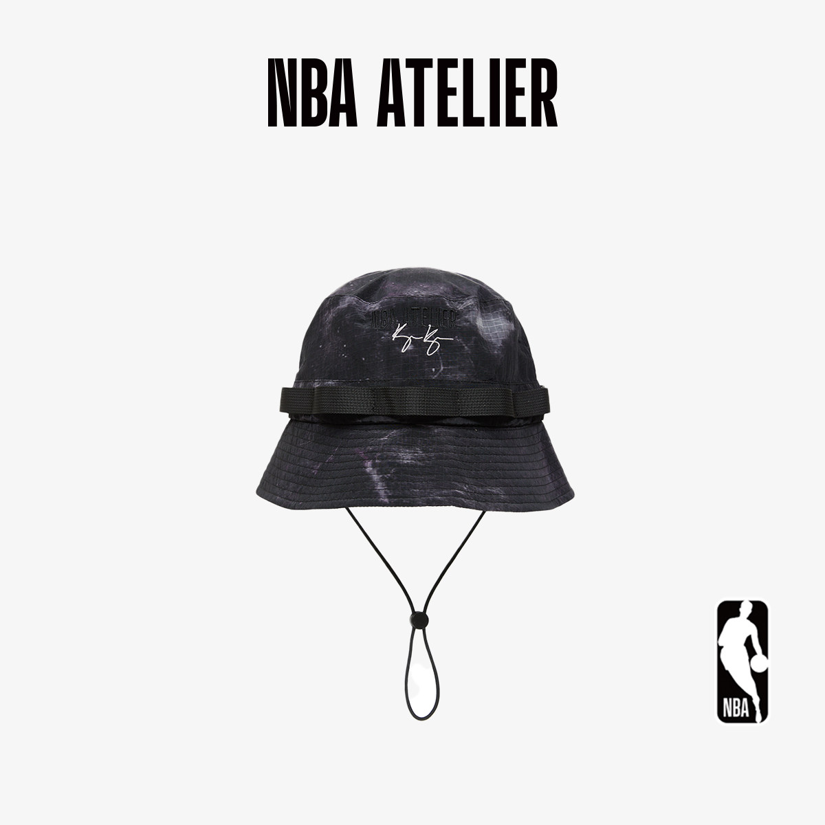 【库兹马联名】NBA ATELIER x KYLE KUZMA黑色满印渔夫帽户外帽子