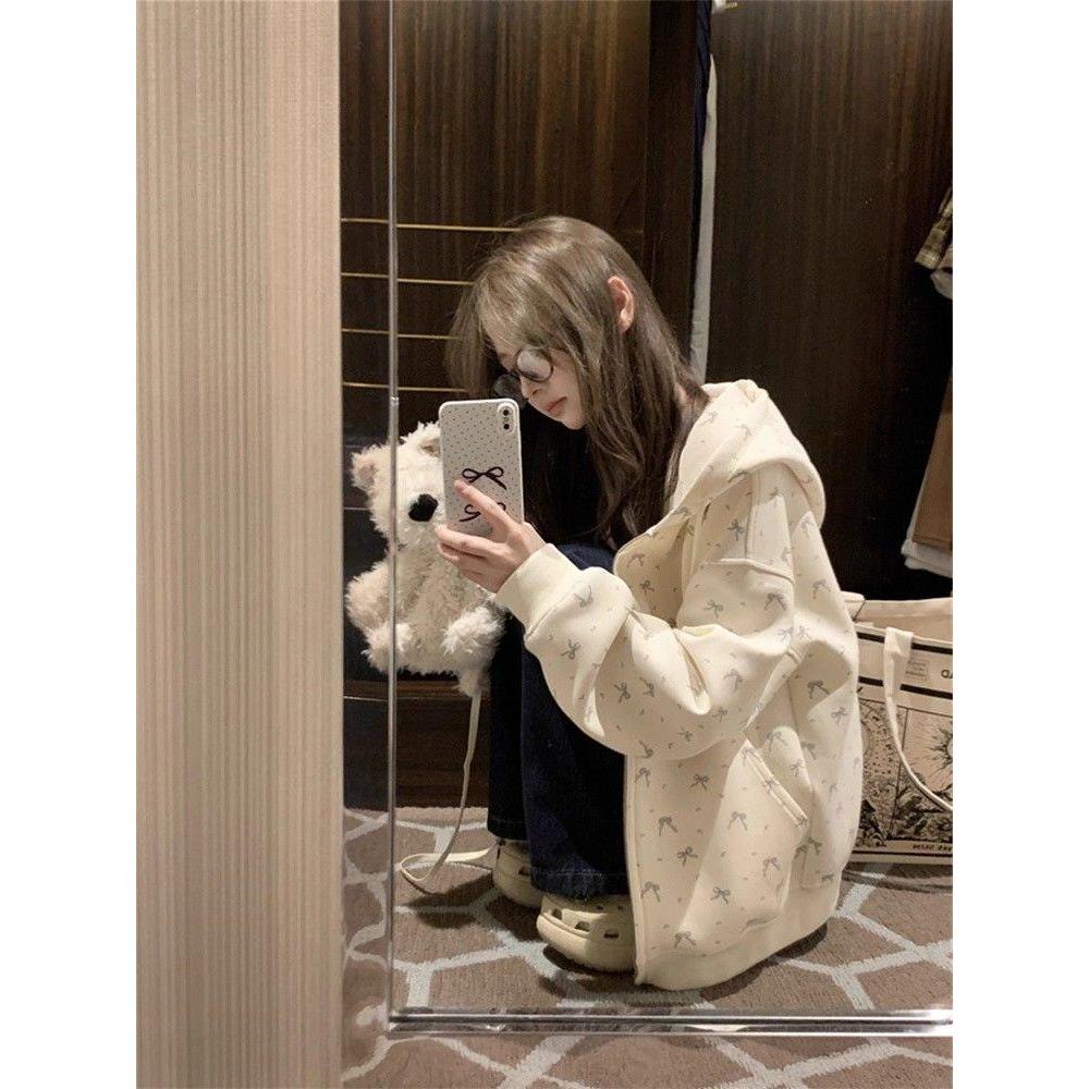 巨好看的开衫连帽卫衣外套女早春秋季新款宽松韩系休闲夹克棒球服