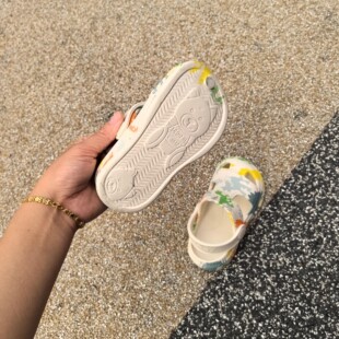 新款儿童凉鞋男童夏季包头防滑防臭拖鞋宝宝外穿洞洞鞋室内外运动