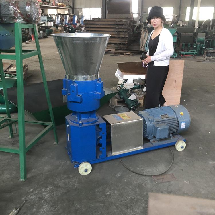 时产1吨牛羊饲料颗粒机草粉豆粕造粒机花生秧树叶玉米饲料颗粒机