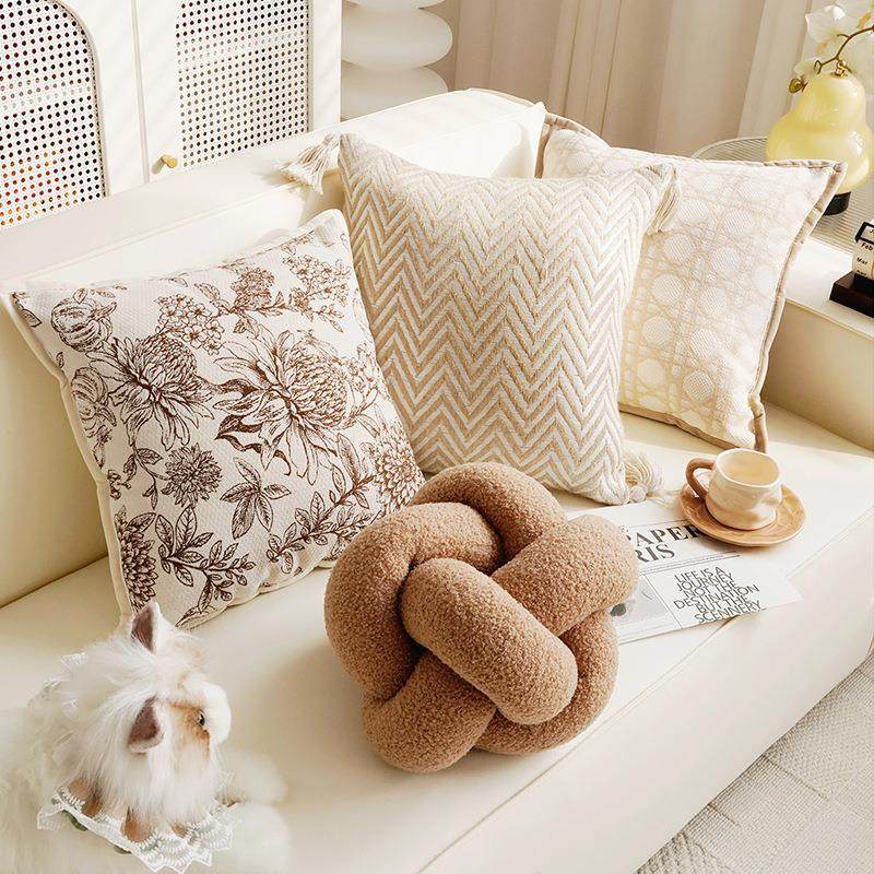 奶油风法式复古棕色抱枕套新中式客厅沙发飘窗靠枕中古风靠垫含芯