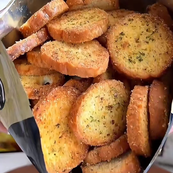 早餐代餐零食 蒜香法棍切片烤面包片酥性面包干 烤馍片食品非膨化