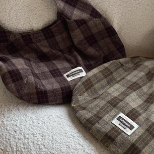 Katalogue格子格纹单肩饺子包云朵包流浪包女通勤大号