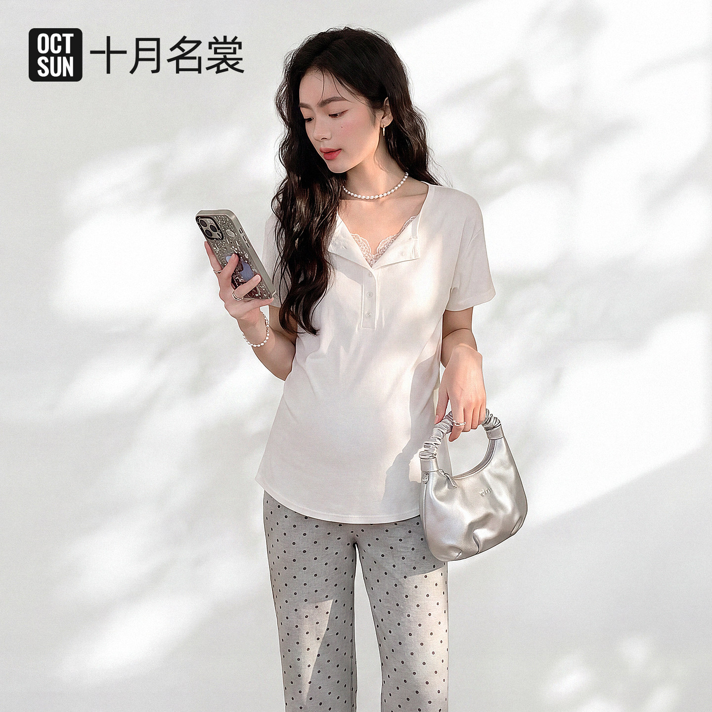 十月名裳孕妇装T恤夏季新款蕾丝拼接V领莫代尔短袖女显瘦百搭上衣图片
