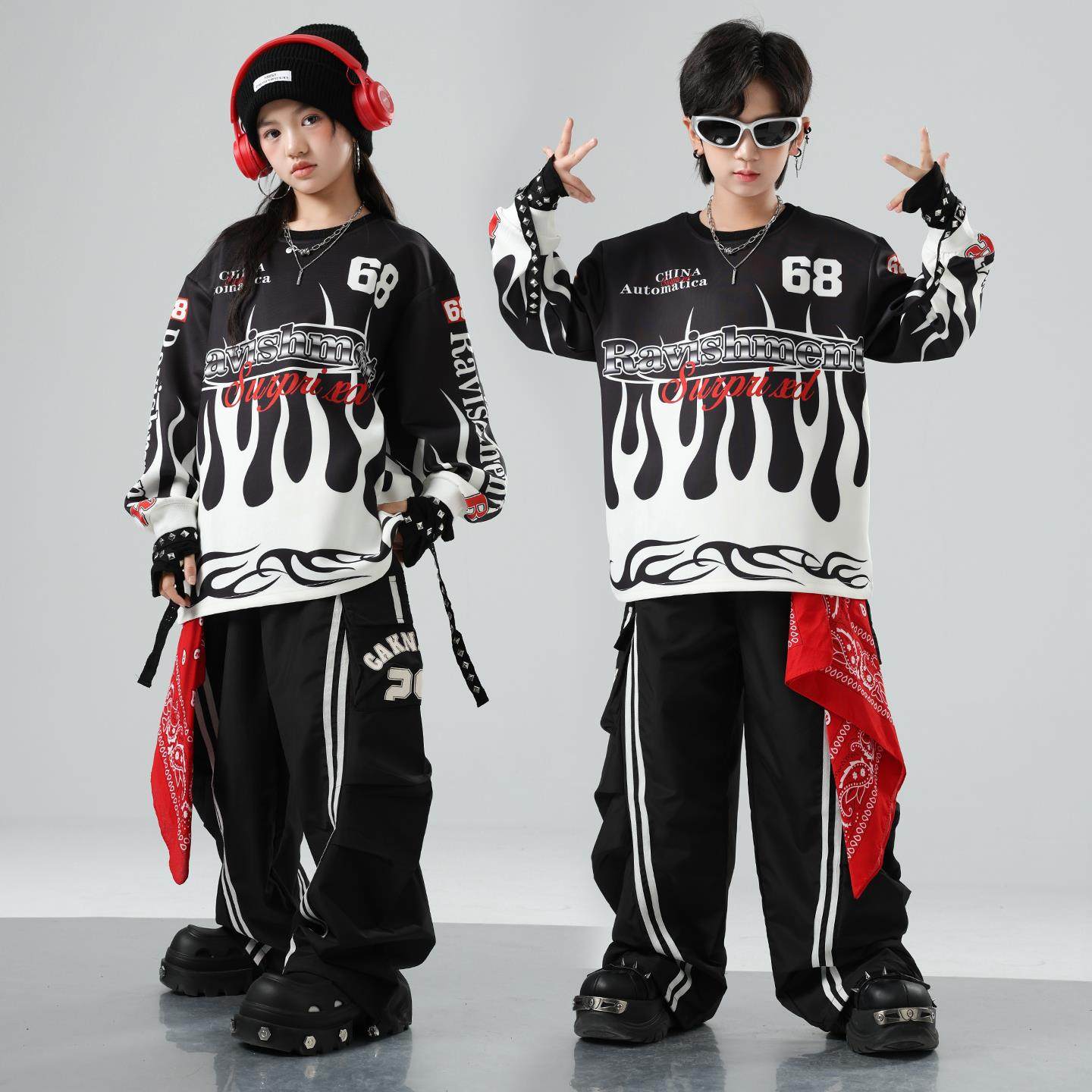 街舞儿童潮服秋冬男童架子鼓演出服小学生运动会女童舞蹈表演服装