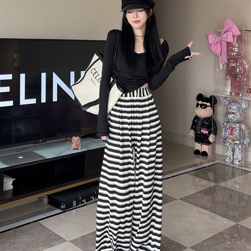 2衣春季新款辣妹露肩V领针织上5+条纹休感慵懒垂闲宽松阔新品
