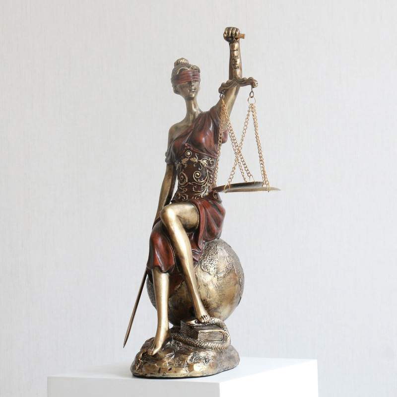 正义女神摆件人物雕塑树脂工艺品家居创意办公室客厅桌面装饰品