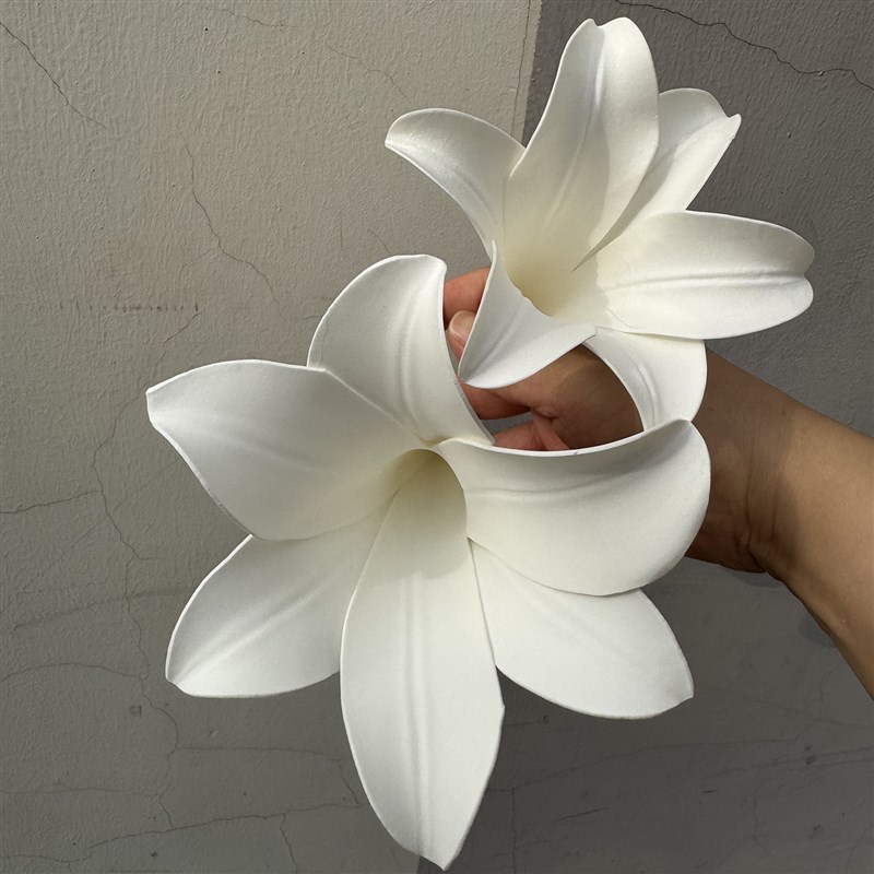 【现货】吊顶百合花朵仿真花大小白百合花头婚礼堂悬挂白色花串材