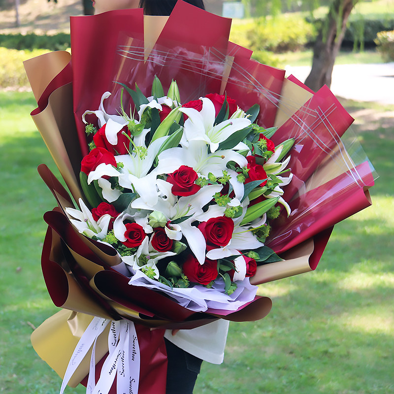 北京康乃馨花束香水百合鲜花速递同城配送上海广州深圳生日送花店