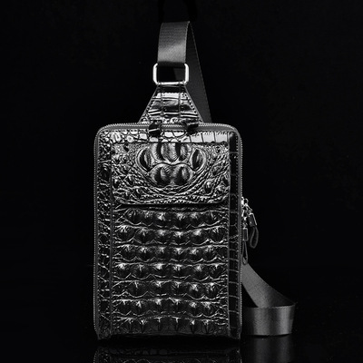 仅亏一天头层牛皮男士胸包休闲鳄