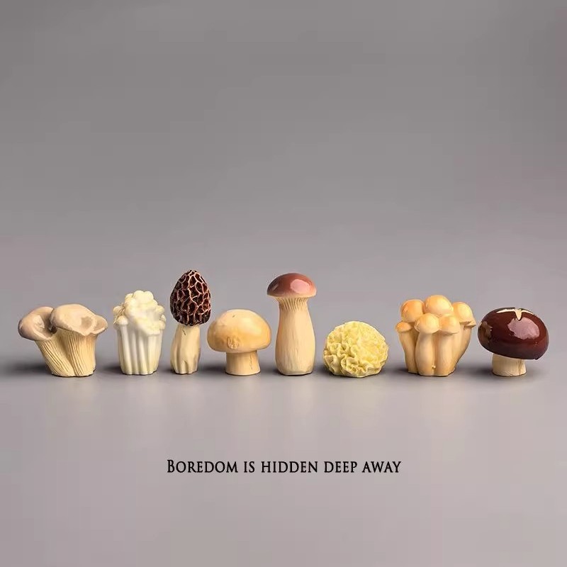 无聊了，摆几只可爱菌菇治愈电脑桌面日式工位办公桌小摆件装饰品