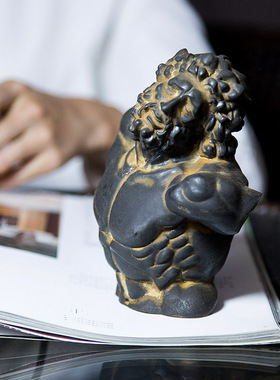 极速现代简约拉奥k孔欧式艺术桌面装饰人物小摆件仿铸铁雕塑手工